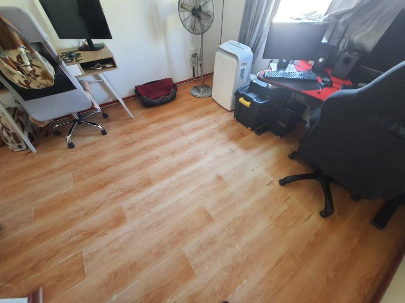 2 Bedroom Property for Sale in Gordons Bay Western Cape